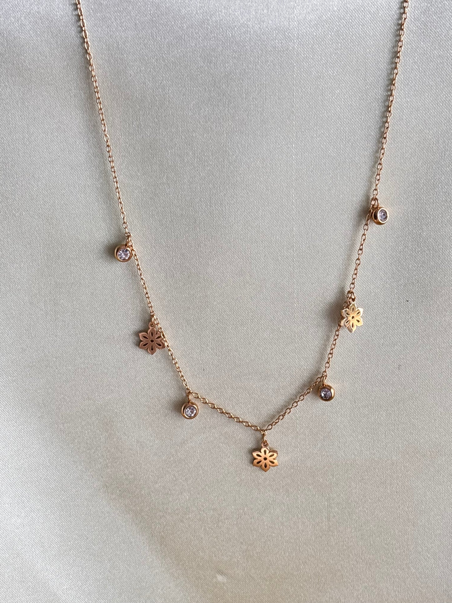Collier Iris Étoilée - vue complète